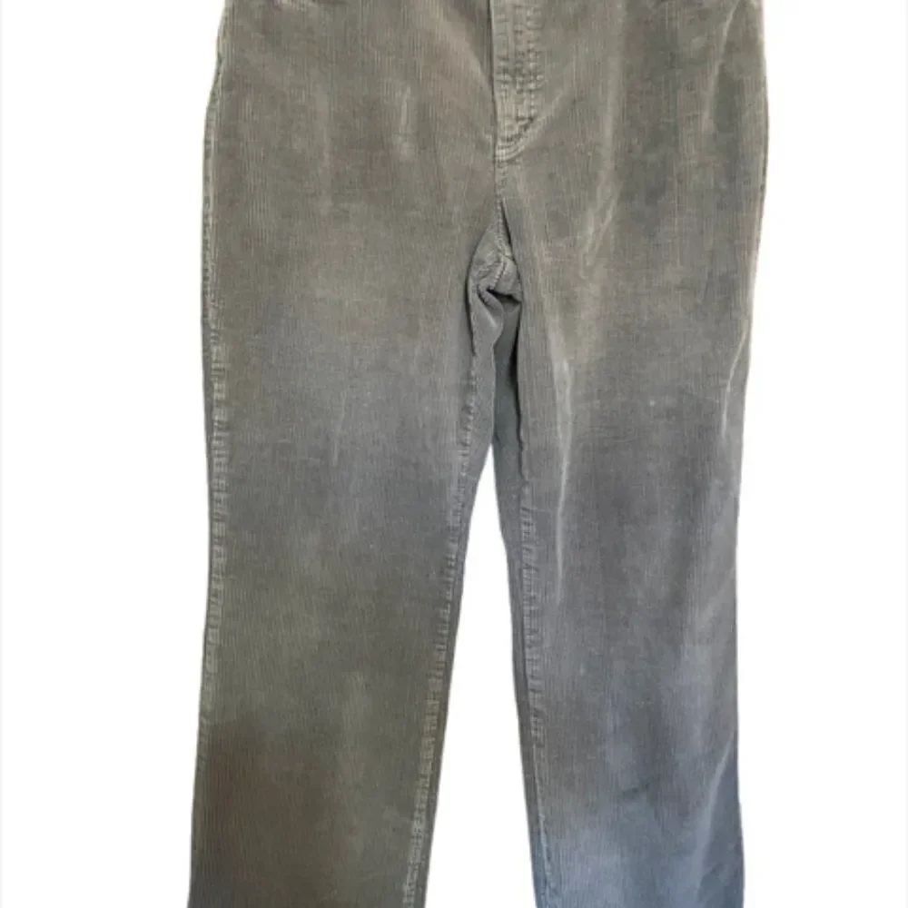 Lauren Ralph Lauren Gray Flare 5 pocket corduroy, size 12